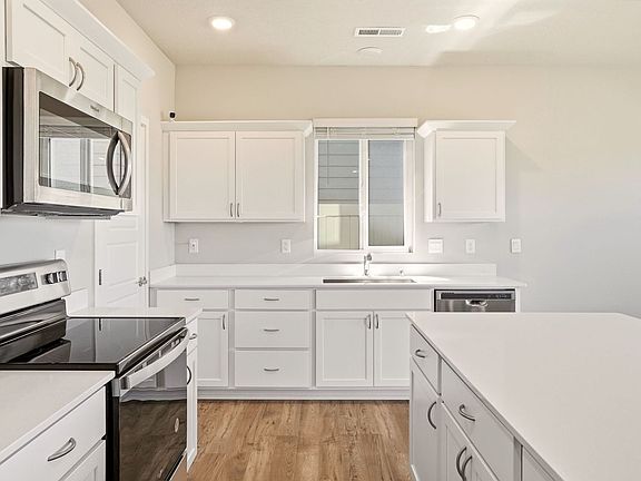 3rd image of 251 N Legacy Flats Rd