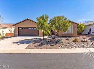 1528 N Bank Swallow Rd, Green Valley, AZ 85614