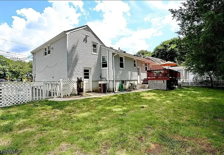 684 Spring Ave — Photo 11