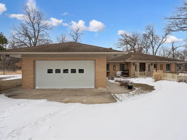 1615 1st St E, Independence, IA 50644