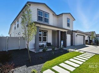 5889 W Ladle Rpds, Saint Meridian, ID 83646