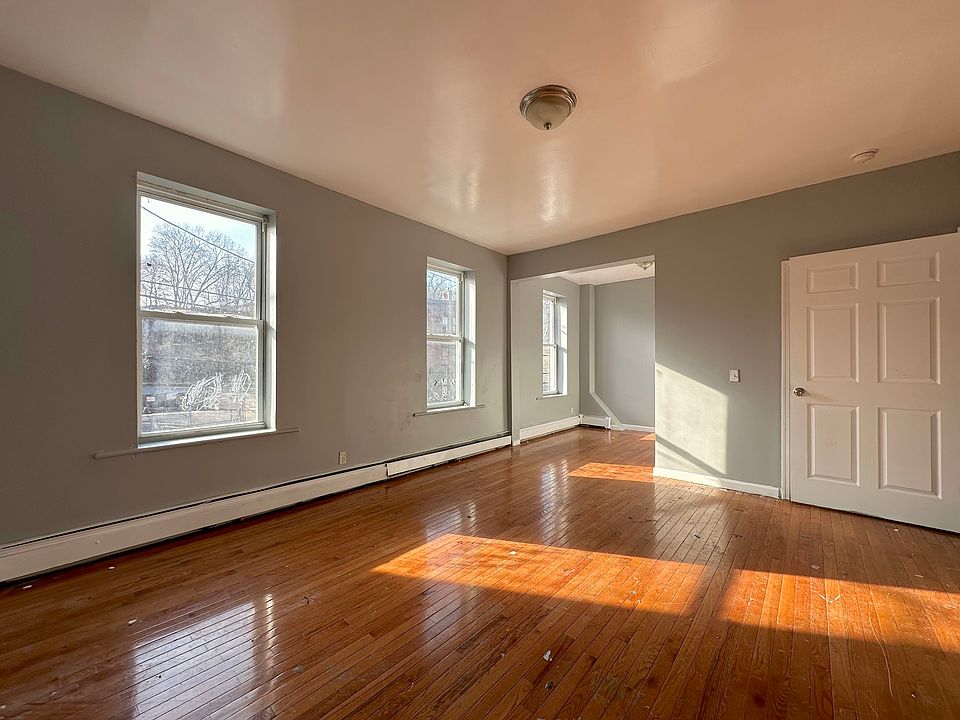 1st image of 346 Liberty St Floor 2