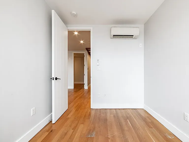 1629 Saint Johns Pl #2J — Photo 5
