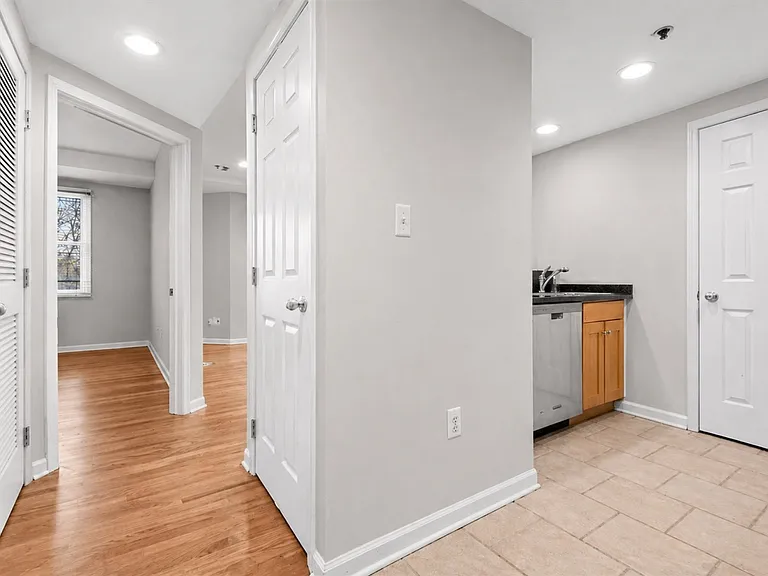 920 Jefferson St #603 — Photo 4
