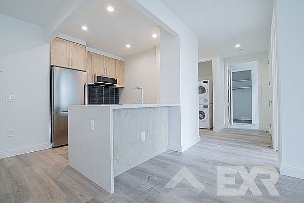 1st image of 160 Clarkson Ave #4P