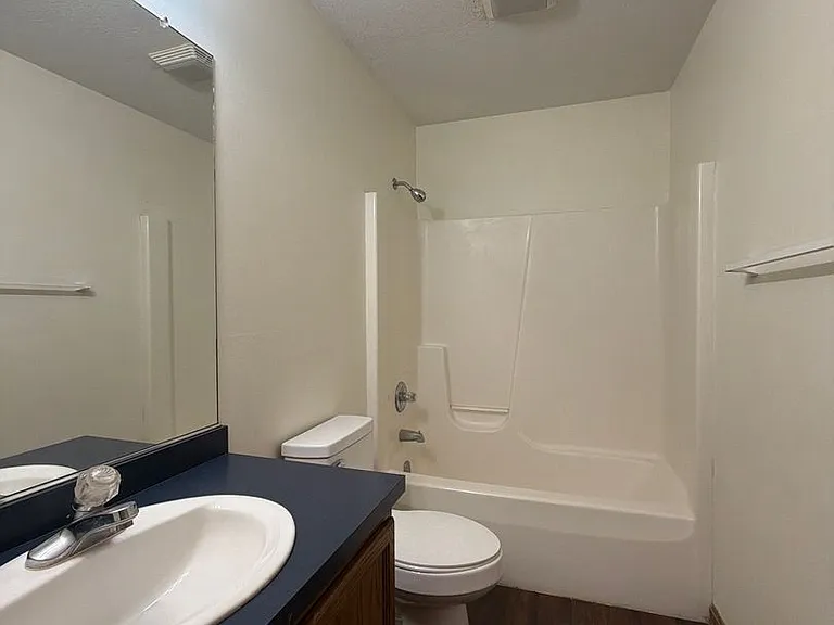 819 Colonial Manor Dr — Photo 21