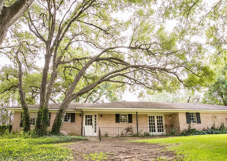 2107 E Stone St, Brenham, TX 77833 MLS 7659059 Zillow