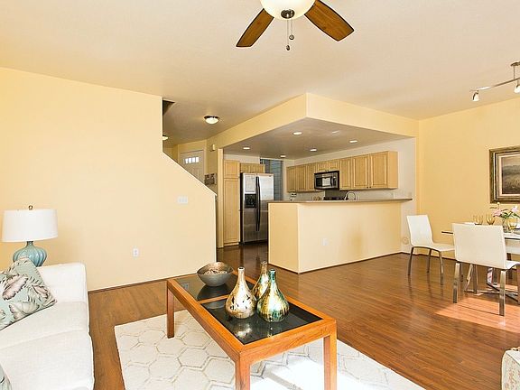 2nd image of 92-1139 Panana St # 1303 St