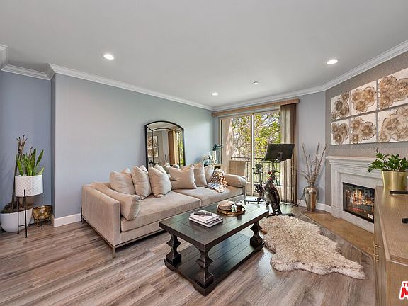 2nd image of 11280 La Maida St Unit 303