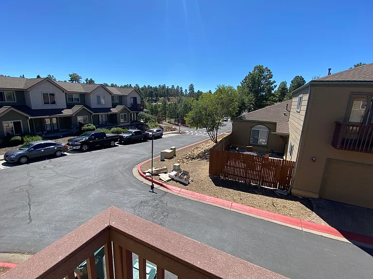 1402 E Scarlet Dr #1/2 — Photo 17