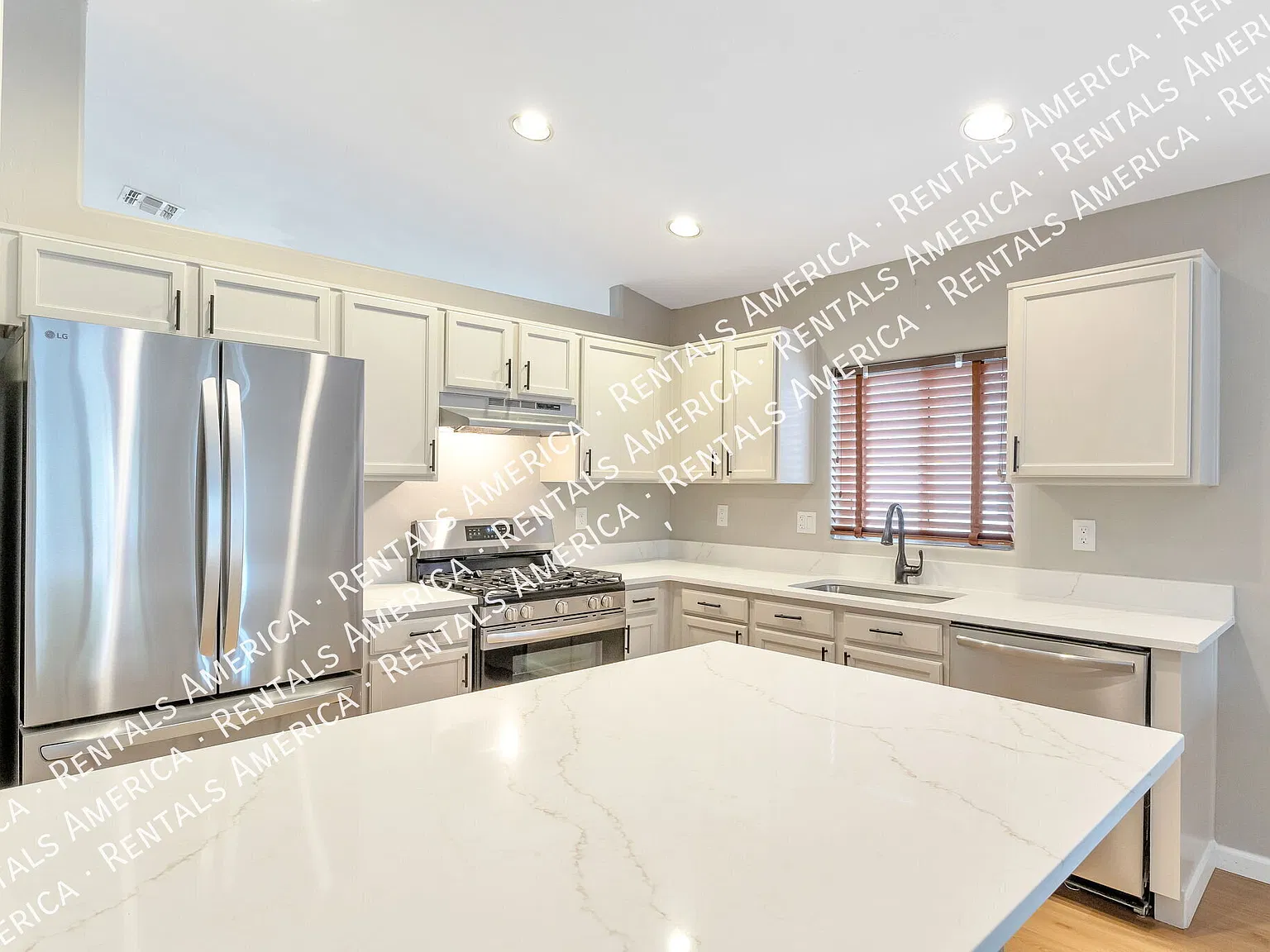 Rancho Vistoso! 4 bd/2 ba — Photo 2