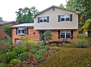 213 Thornberry Dr, Pittsburgh, PA 15221