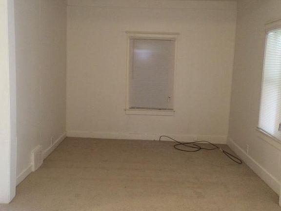 5th image of 567 Harvey Ave