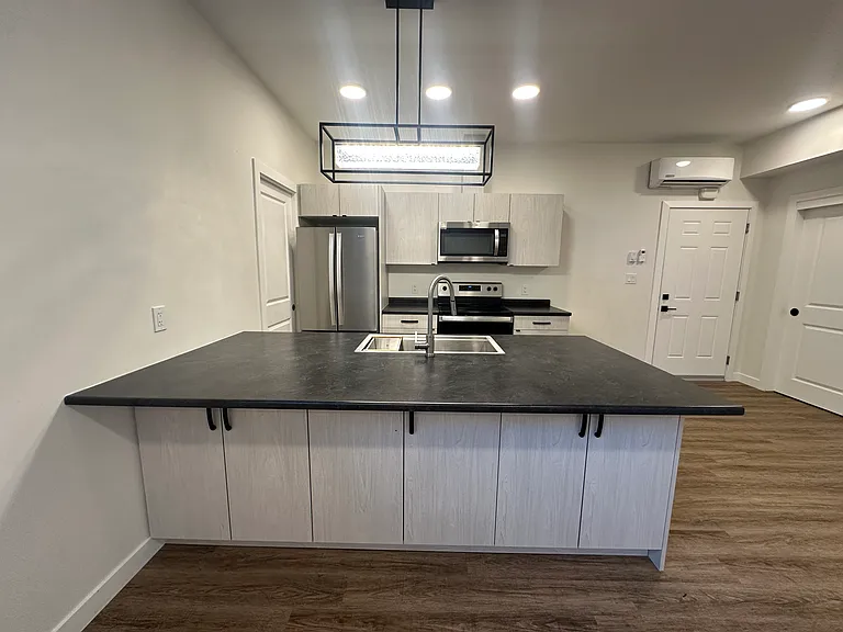 325 Lockwood St — Photo 30