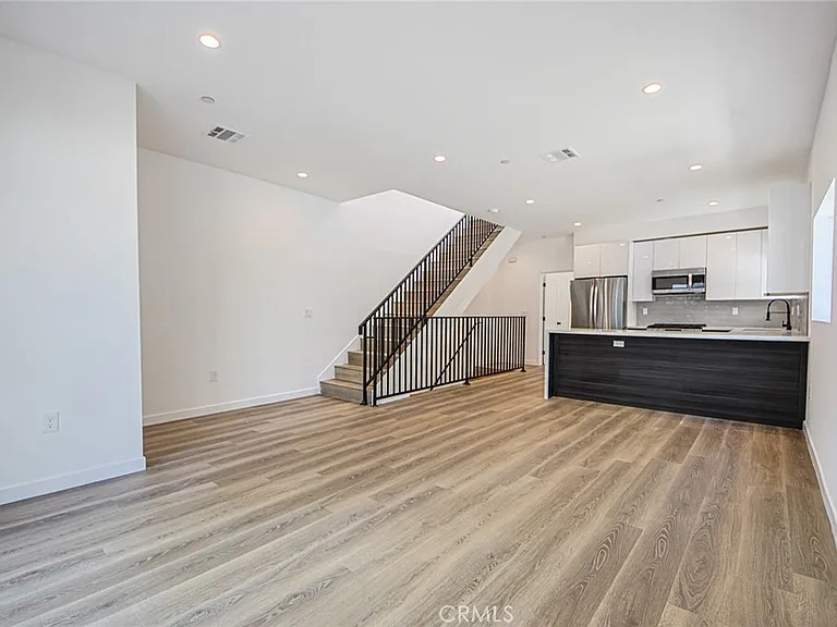 5235 Satsuma Ave — Photo 20