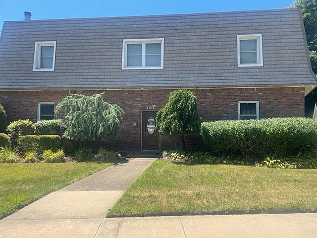 1st image of 781 Deer Park Rd