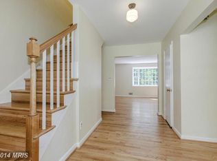8825 Stark Rd, Annandale, VA 22003