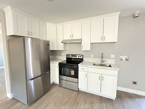 2nd image of 2423 Balboa Vista Dr #1