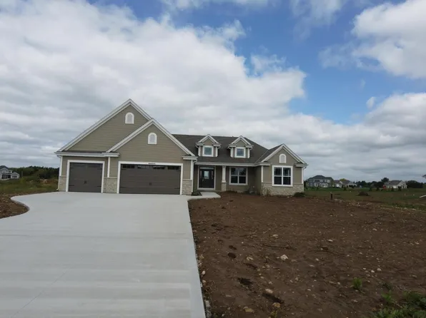 N90W27816 South Red Fox RUN, Pewaukee, WI 53072