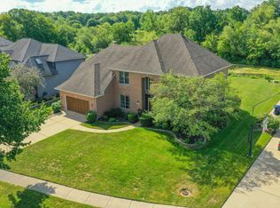 541 Ford Ln, Bartlett, IL