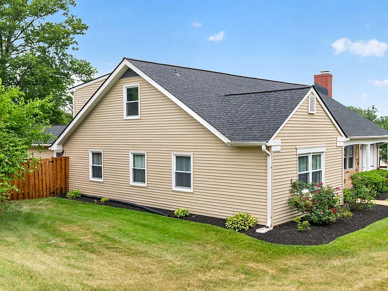 12420 Seabury Ln — Photo 45