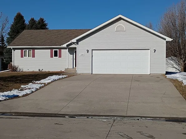 1118 18th Ave SE, East Grand Forks, MN 56721