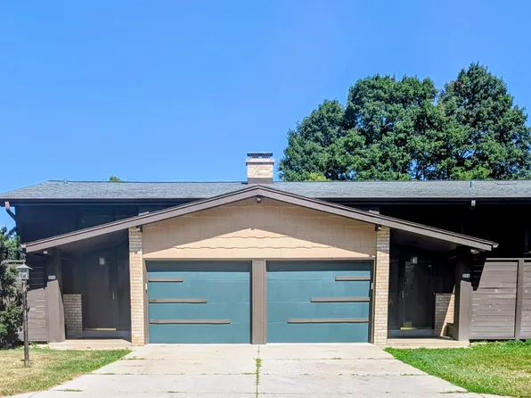 954 N 124th St, Milwaukee, WI 53226