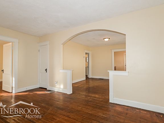 2nd image of 2513 Wallis Ave