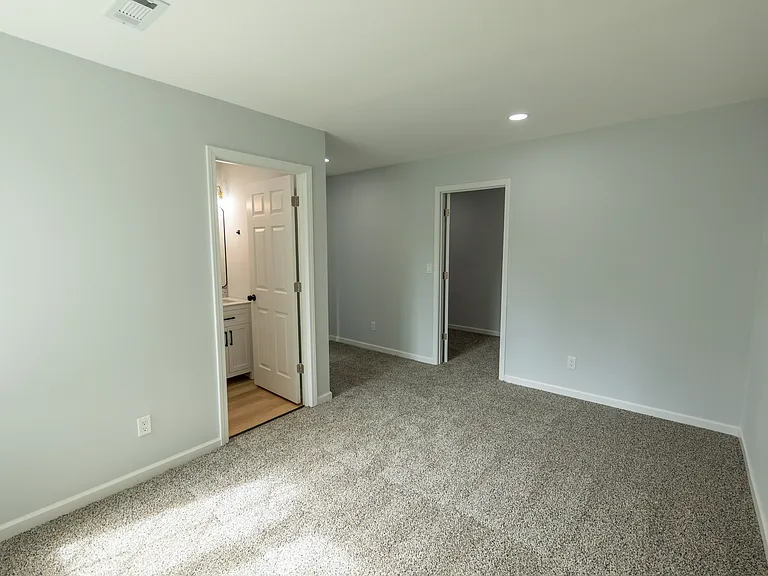 512 N Warren Ave — Photo 30
