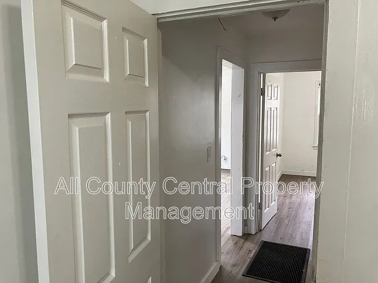 2304 Eufaula Ave — Photo 7
