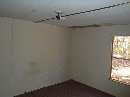 5th image of 220 Elliots Ln