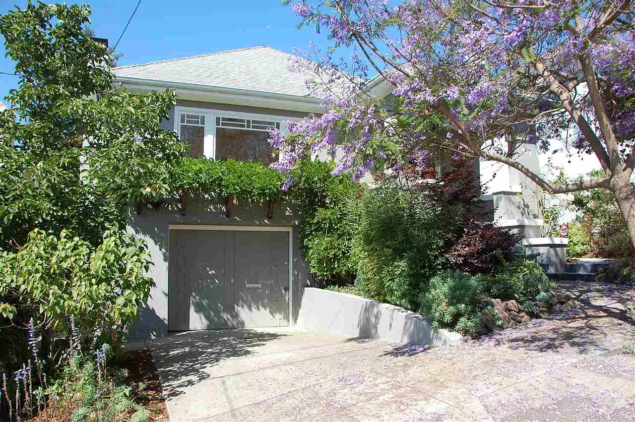 557 Rosal Ave photo 1