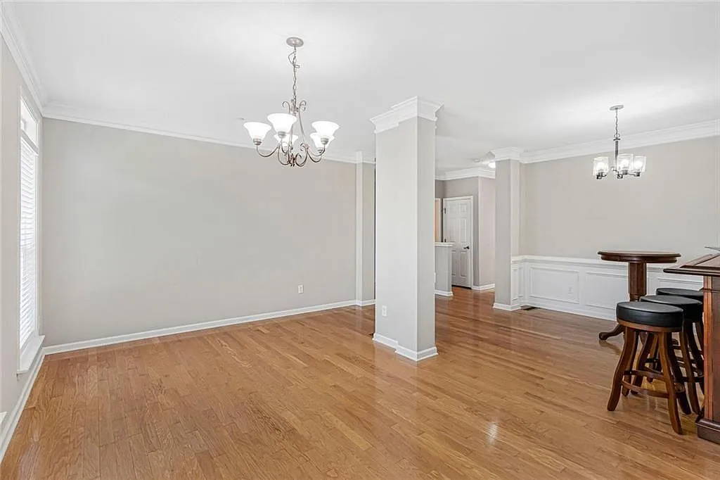 3 bed, 3.5 bath, 2664 sqft, $2,950 — Photo 3