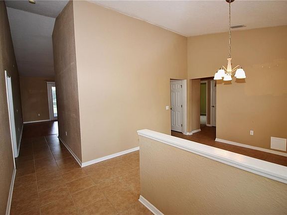 3rd image of 1753 Oakwood Estates Dr