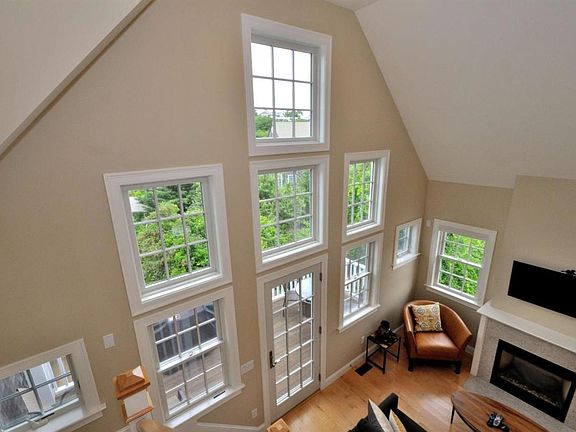 2nd image of 21 Bradford Extension Street #11