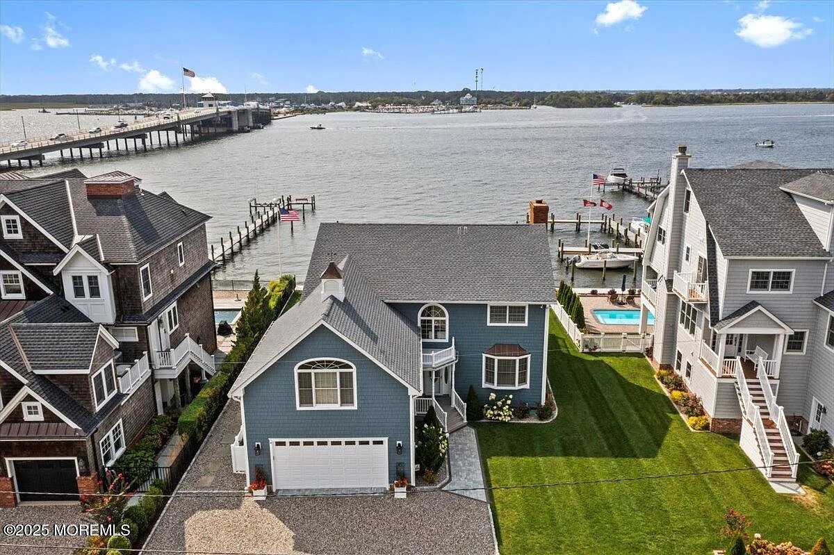 4 bed, 3.5 bath, $11,900 — Photo 4