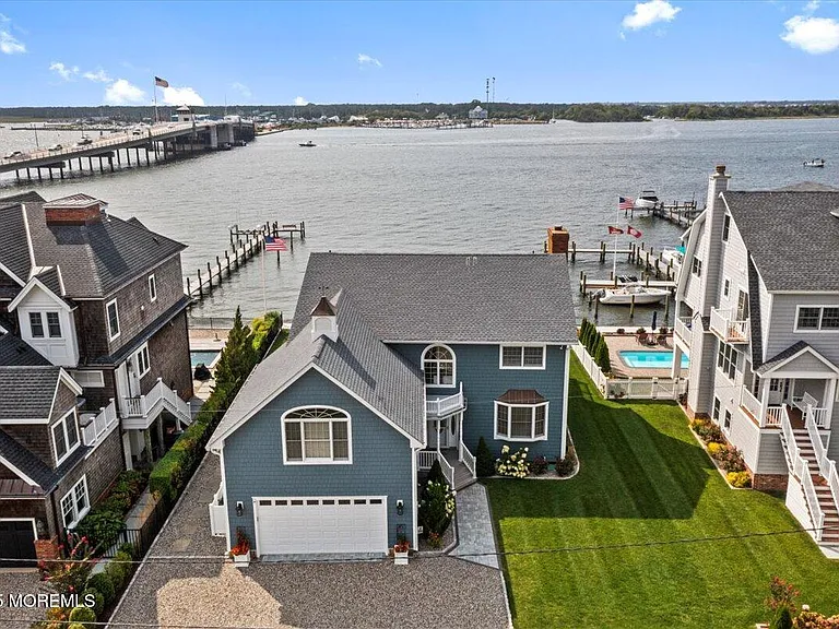 1118 Barnegat Ln — Photo 4
