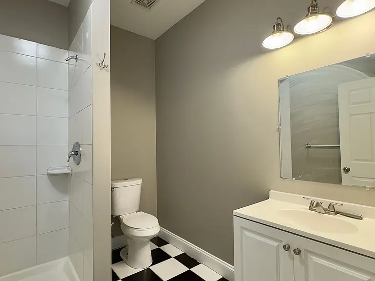 Apartment Units with In-Unit Laundry in Downtown Baltimore, MD! — Photo 7