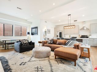 4721 1/2 St Charles Pl, Los Angeles, CA 90019