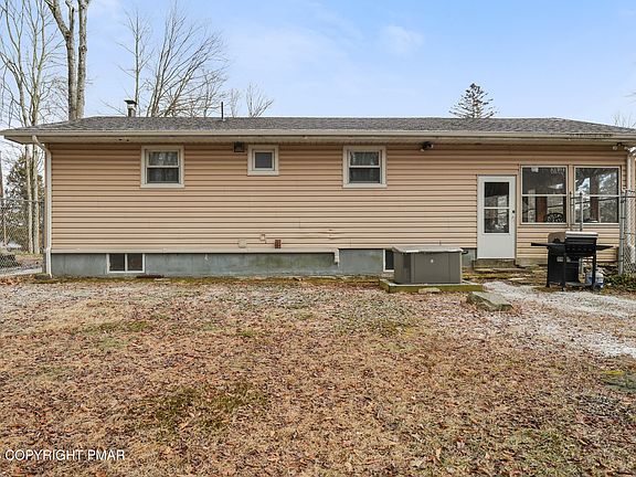 4th image of 7537 Lake Shore Dr