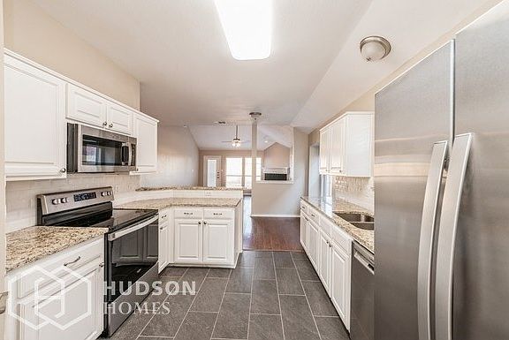 3rd image of 1423 Stella Dr