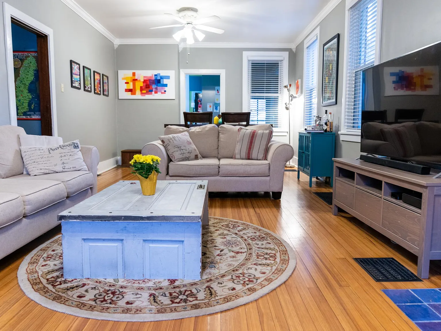 4 bed, 1983 sqft, $2,200 — Photo 1
