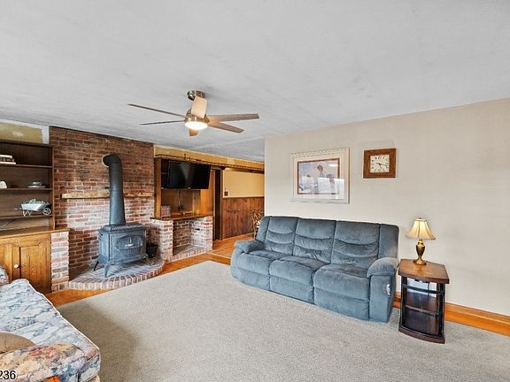 4th image of 45 Church Rd