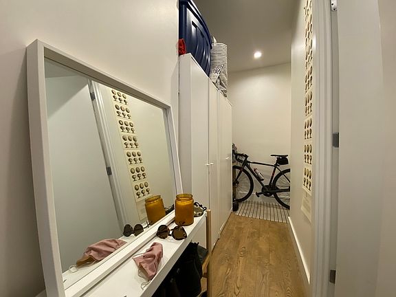 2nd image of 552 Lincoln Pl #2B