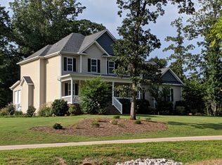 15 E Banbury Rd, Zebulon, NC 27597