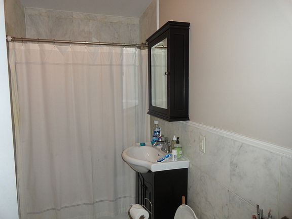 3rd image of 4128 44th St APT 1G