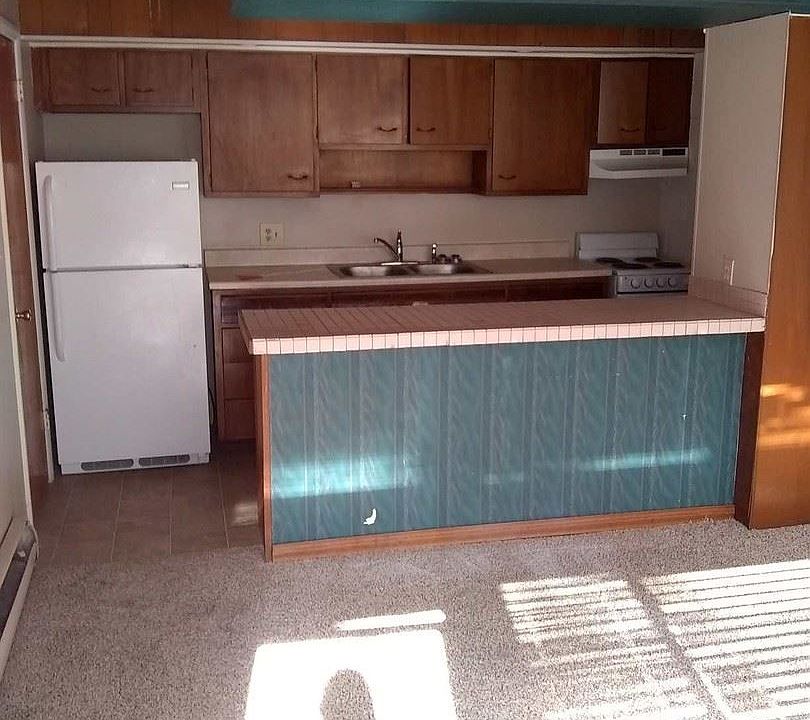2nd image of 603 East St APT 1
