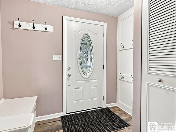 2nd image of 3062 Cloverbank Rd
