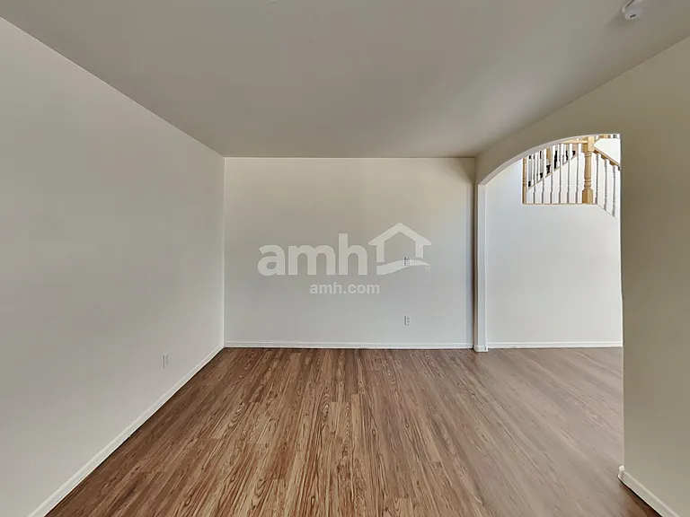 1497 E Magnum Rd — Photo 9