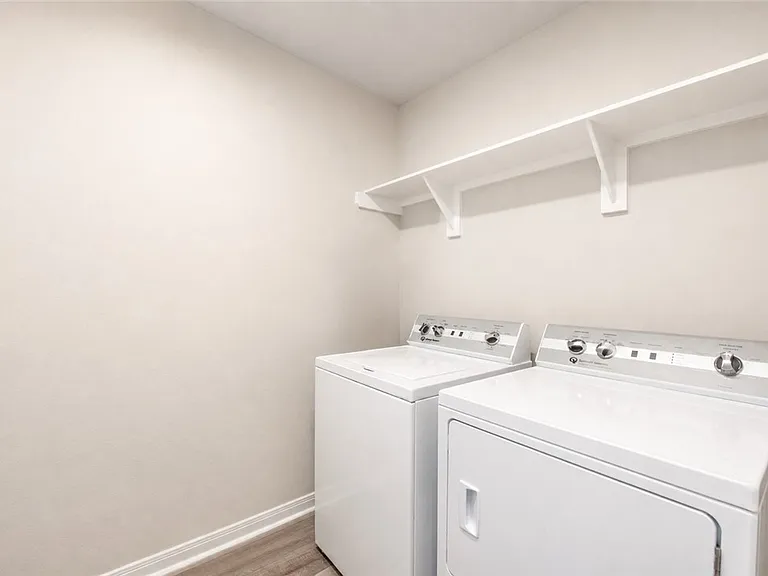 1907 Shimla Ct — Photo 12